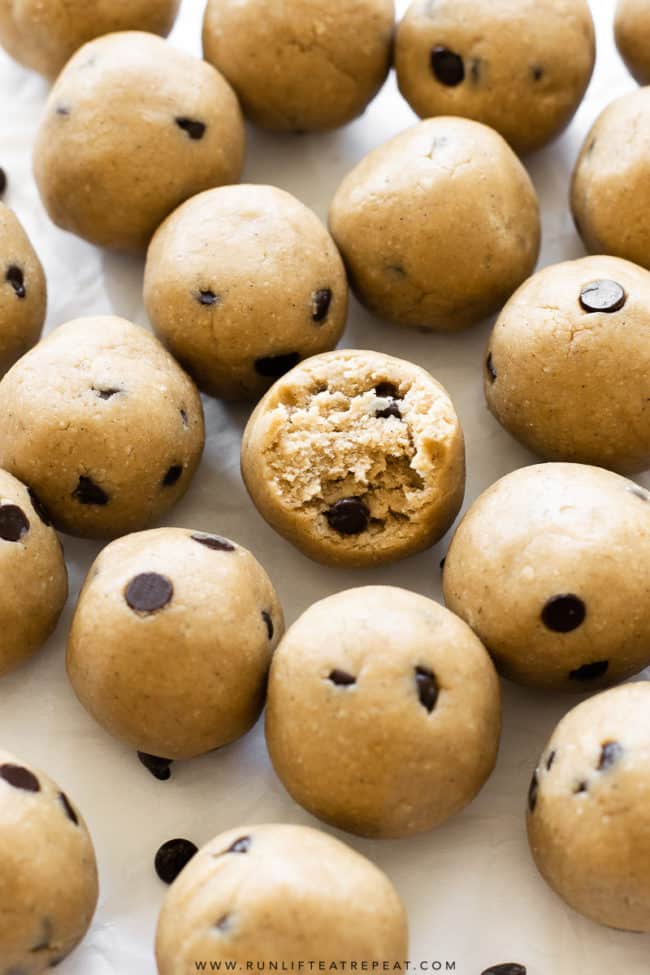 These easy to make protein bites are made from just 6 basic ingredients and taste just like cookie dough. Perfect on-the-go or pre-workout snack!