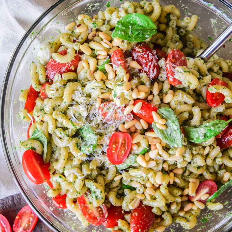 Basil Parsley Pesto Mozzarella Pasta Salad. – Run Lift Eat Repeat