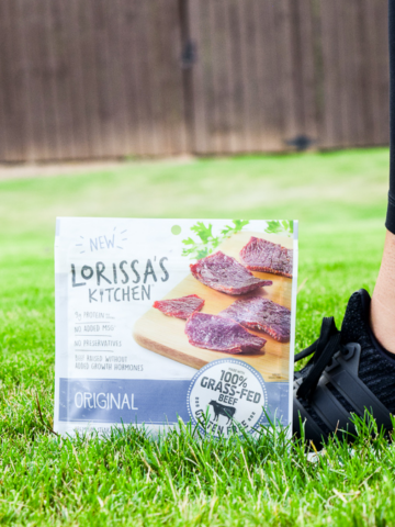 Thank you Lorissa’s Kitchen for sponsoring this post. Lorissa’s Kitchen makes delicious snacks using high quality meats like 100% grass-fed beef and chicken raised without antibiotics! Click here to purchase Lorissa’s Kitchen on Amazon!