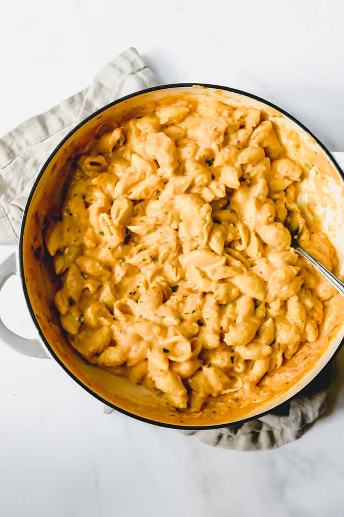 This is my favorite recipe for mac & cheese— creamy, comforting, flavorful, and so good! Find the recipe at runlifteatrepeat.com!