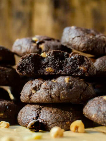These brownie cookies are fudgy, thick, and chewy with big chunk of chocolate and walnuts studded throughout!