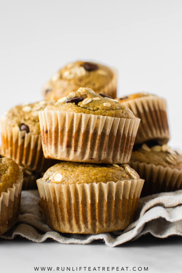  You won't miss the butter, oil or sugar in these easy to make flavorful banana oat muffins, trust me!