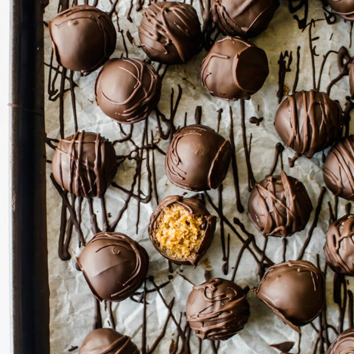 One bowl and minimal ingredients to make these no-bake cookie dough truffles. Ready in less than 30 minutes!
