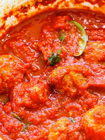 This slow cooker turkey meatball recipe is homemade, satisfying, and hardly any work. They're packed with flavor, incredibly tender, and keep perfectly for lunches during the week! Pair them with a salad, on top of spaghetti, stuffed inside a roll topped with provolone cheese, or with a side of garlic bread. No matter the way, these are my favorite!