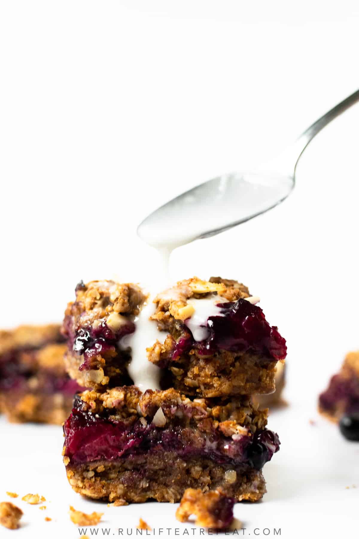 Mixed Berry Streusel Bars