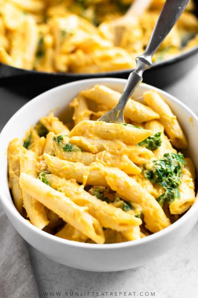 This butternut squash mac and cheese produces the same comfort as regular mac and cheese but produces a completely unique taste. It's endlessly creamy and incredibly flavor. There's no doubt that your family will love it!