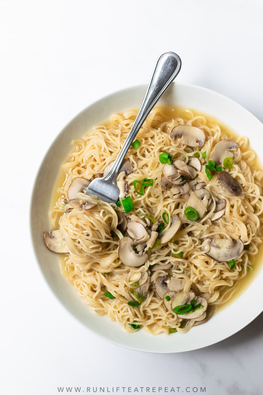 Easy Garlic & Mushroom Ramen - Run Lift Eat Repeat