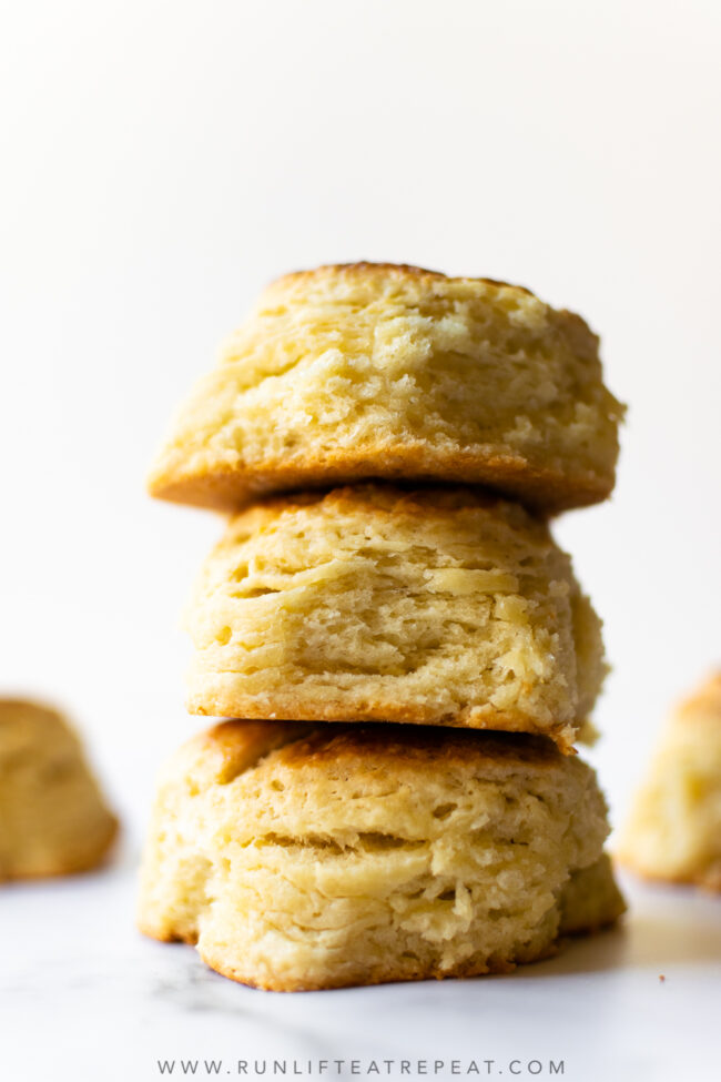 These homemade buttermilk biscuits are tender on the inside with crisp edges and full of flavor. This recipe requires only 6 ingredients and ready in about 40 minutes.