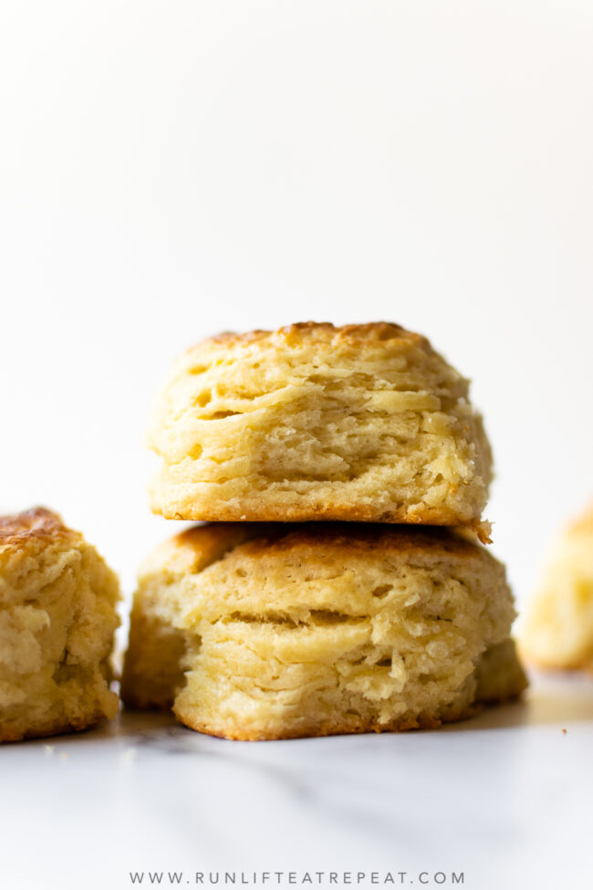 These homemade buttermilk biscuits are tender on the inside with crisp edges and full of flavor. This recipe requires only 6 ingredients and ready in about 40 minutes.
