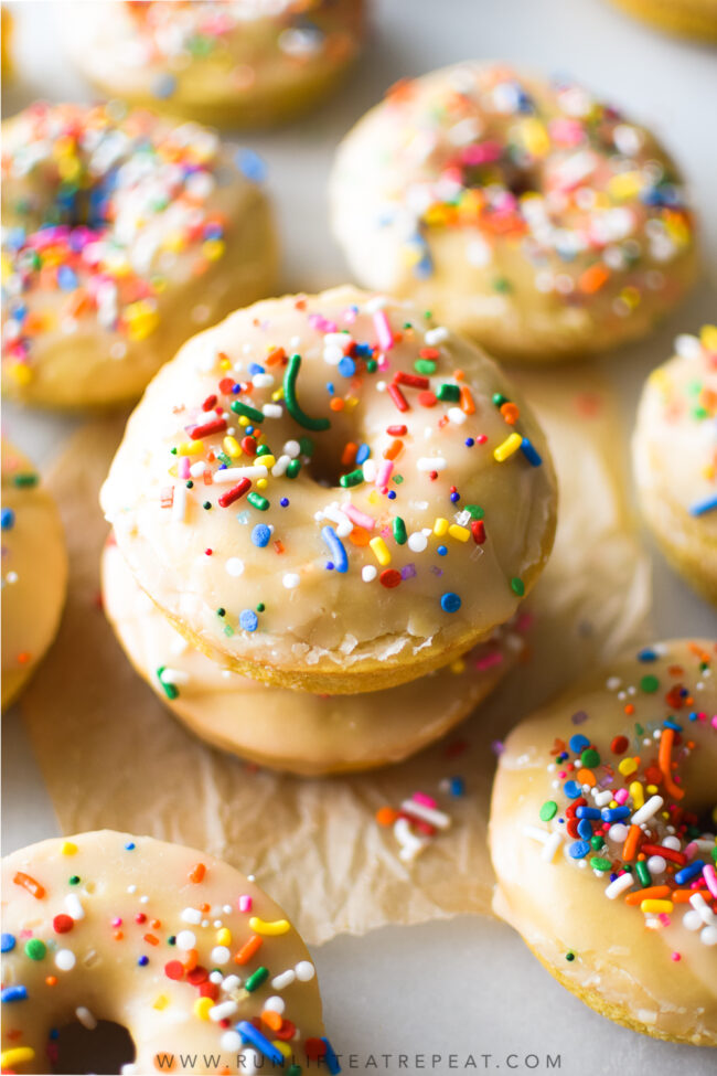 When you're craving donuts but want to make them at home without all the work— these glazed donuts save the day! This glazed donut recipe is incredibly simple, 35 minutes start to finish, and are baked, not fried. Perfect for the weekend or even during the week!