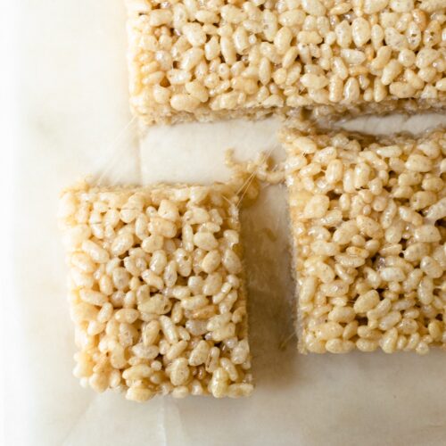 The ratio of rice krispies cereal to marshmallows makes a huge difference in rice krispie treats. Adding a little more butter, marshmallows and a touch of vanilla extract makes all of the difference! By using this recipe, you'll get extra gooey and butter rice krispie treats every time!