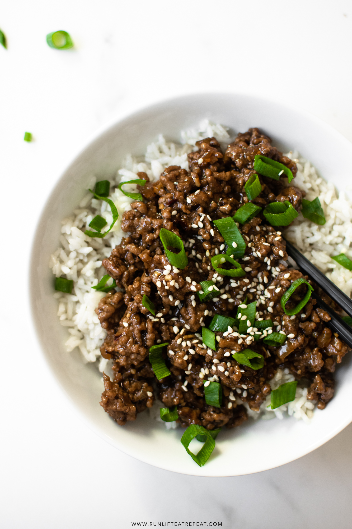 A quick and easy dinner that delivers! This Korean beef recipe, a dish made from pantry ingredients and done in under 25 minutes. Serve over white rice, garnished with sesame seeds for a flavorful meal.