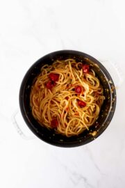 One Pot Burst Cherry Tomato Pasta - Simple Everyday Recipes