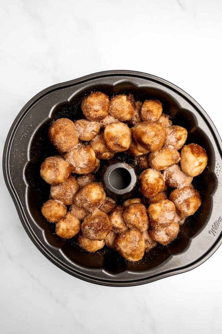 How To Make Monkey Bread (with Biscuit Dough) - Simple Everyday Recipes
